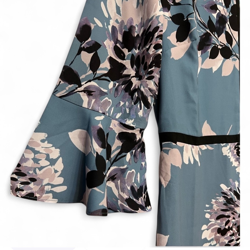 Lark & Ro Floral Bell-Sleeve Sheath Dress - Size S - Picture 8 of 10
